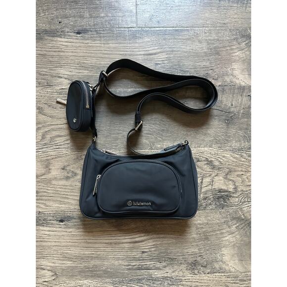 Lululemon Crossbody With Nano Pouch Black Excellent - Picture 3 of 7